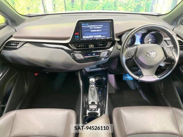 Toyota C-HR 2017-08 343303-1