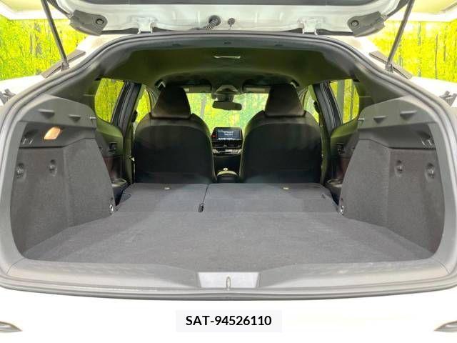 Toyota C-HR 2017-08 343303-11
