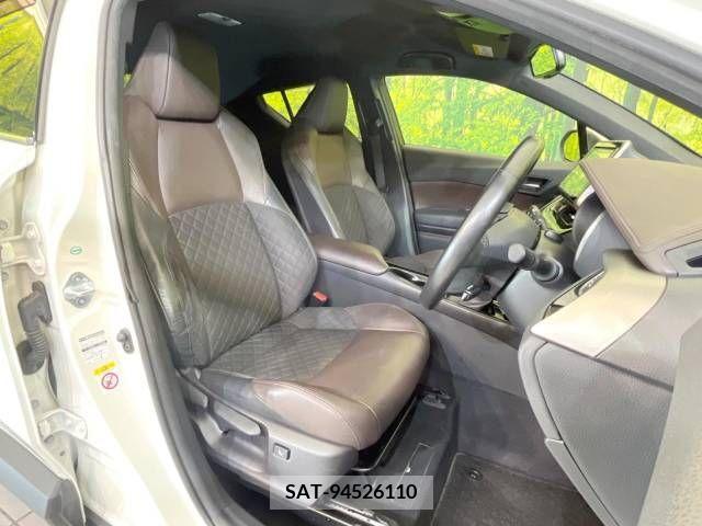 Toyota C-HR 2017-08 343303-9
