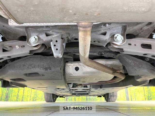 Toyota C-HR 2017-08 343303-19