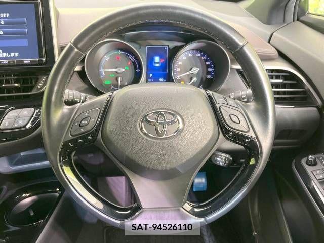 Toyota C-HR 2017-08 343303-8