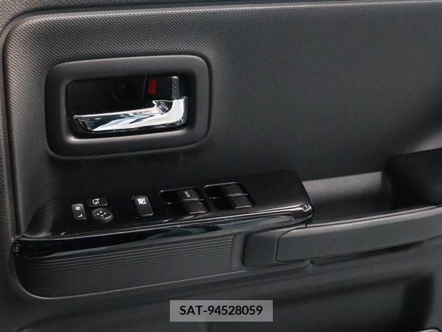 Suzuki SPACIA 2022-04 236967-4