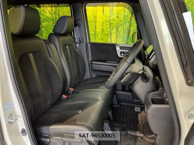 Honda N BOX CUSTOM 2023-01 307297-8