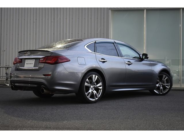 Nissan FUGA 2015-06 186271-1