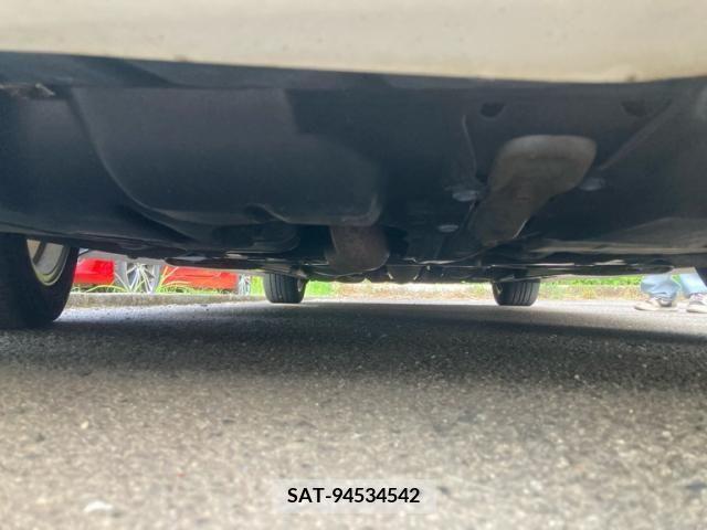 Toyota ISIS 2007-11 391474-1