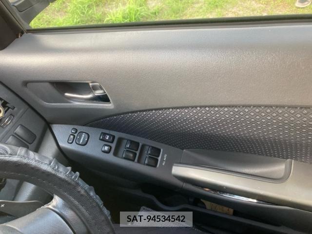 Toyota ISIS 2007-11 391474-24