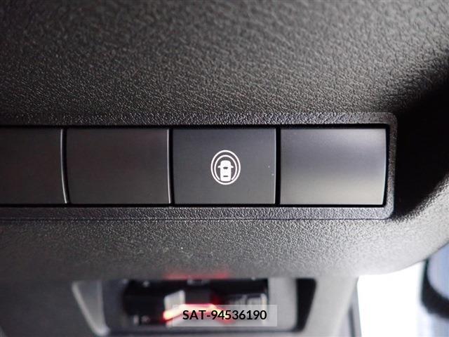 Nissan AURA 2022-11 210954-17