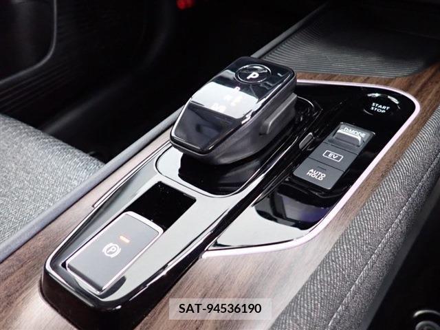 Nissan AURA 2022-11 210954-15