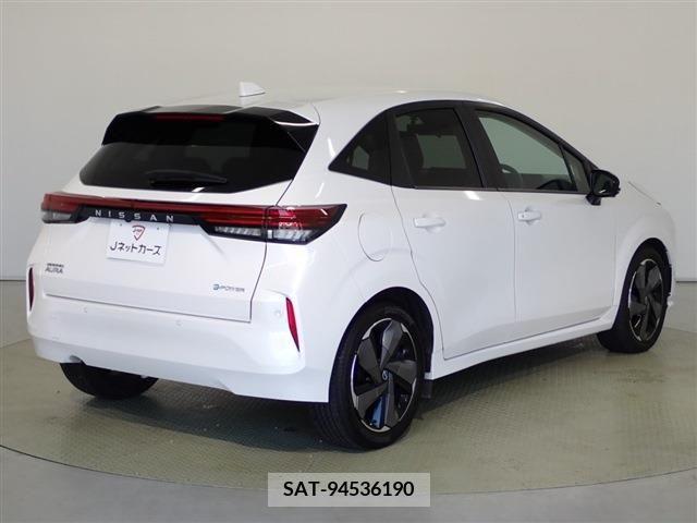 Nissan AURA 2022-11 210954-3