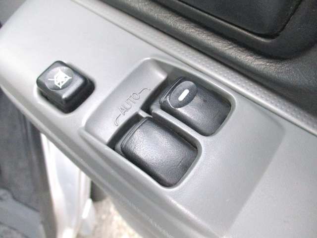 Nissan CLIPPER RIO 2008-06 22130-3