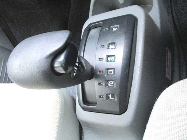 Nissan CLIPPER RIO 2008-06 22130-9