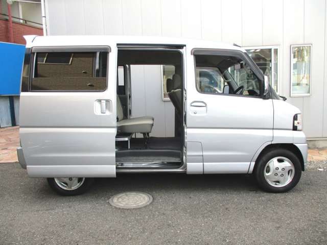 Nissan CLIPPER RIO 2008-06 22130-8