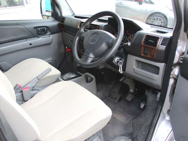 Nissan CLIPPER RIO 2008-06 22130-14