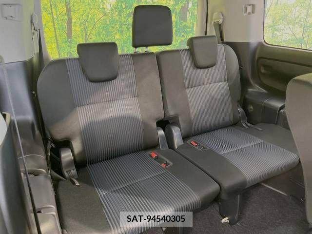 Toyota VOXY 2017-03 321505-9