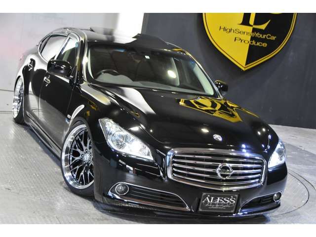 Nissan CIMA HYBRID 2013-08 20562-1