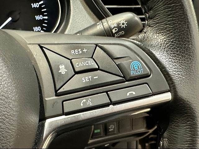 Nissan X-TRAIL 2018-01 14466-6