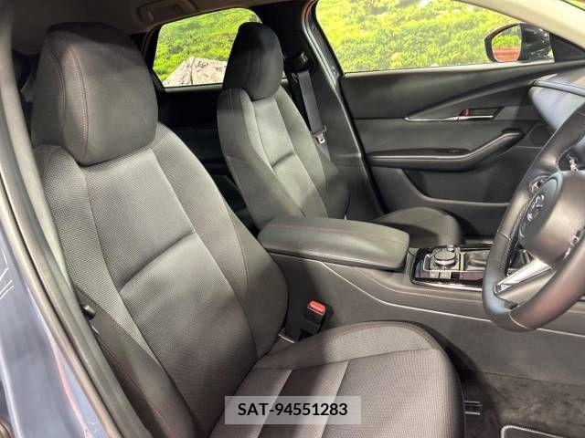 Mazda CX-30 2023-01 242031-8