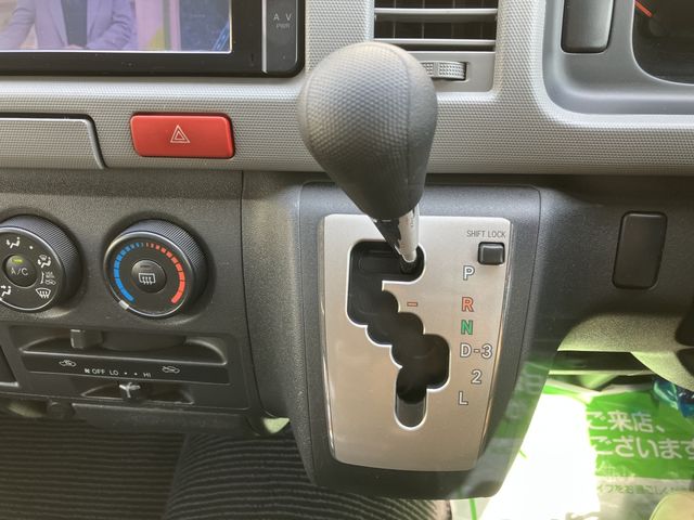 Toyota HIACE VAN 2013-04 3108-27