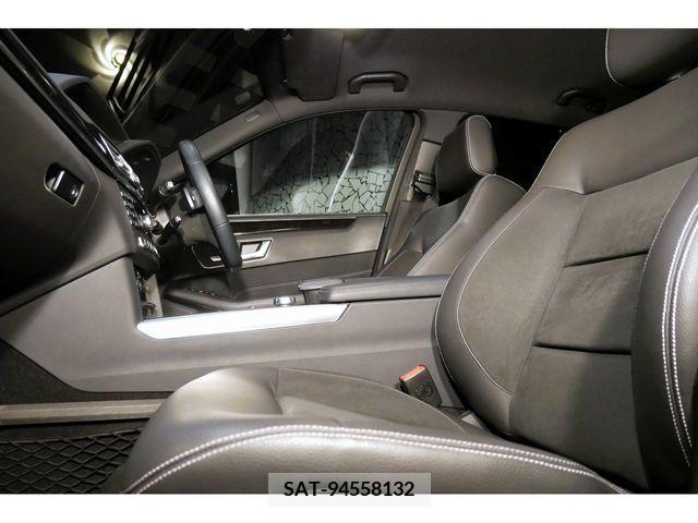 Mercedes Benz E-CLASS 2014-02 236668-13