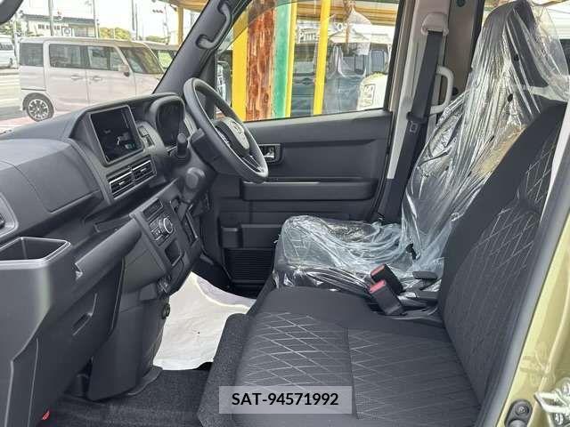 Daihatsu ATRAI 2022-09 292439-1