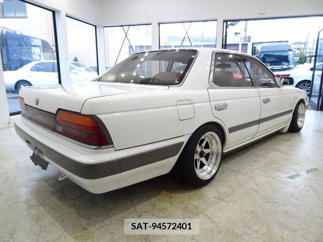 Nissan LAUREL 1990-06 237108-5