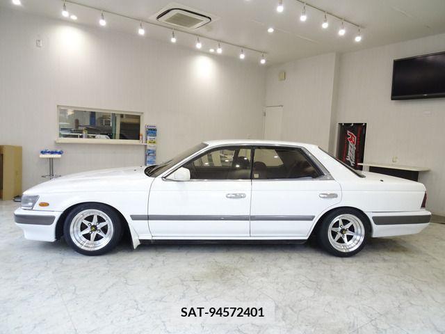 Nissan LAUREL 1990-06 237108-3