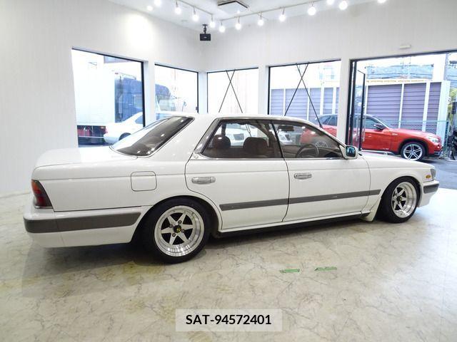 Nissan LAUREL 1990-06 237108-2