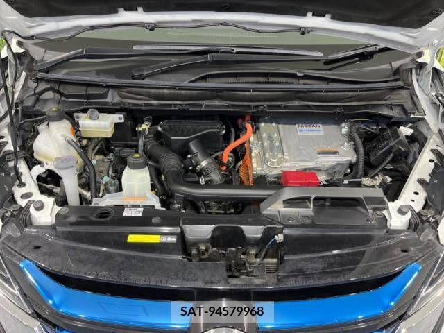 Nissan SERENA 2018-10 224935-18