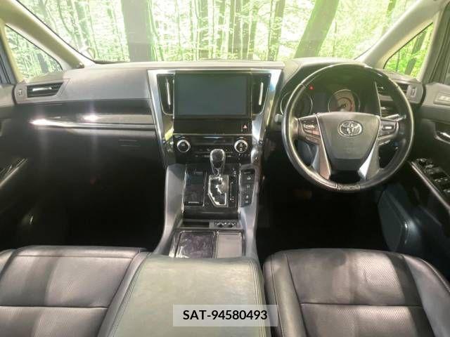 Toyota VELLFIRE 2018-04 369697-1