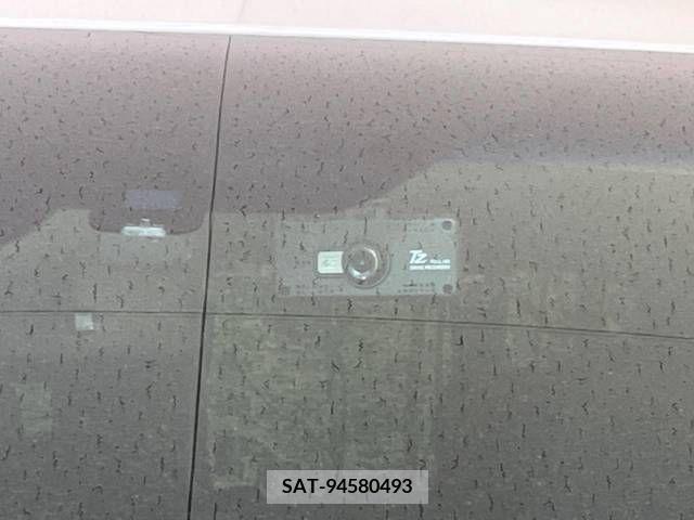 Toyota VELLFIRE 2018-04 369697-8