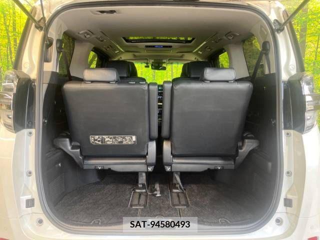Toyota VELLFIRE 2018-04 369697-12