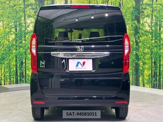 Honda N BOX 2022-06 307422-15