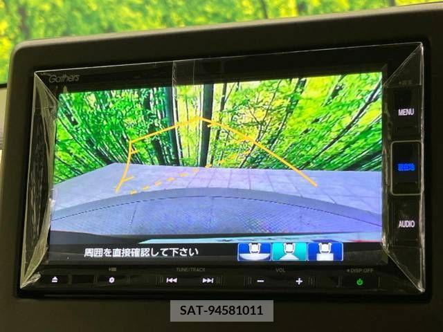 Honda N BOX 2022-06 307422-6