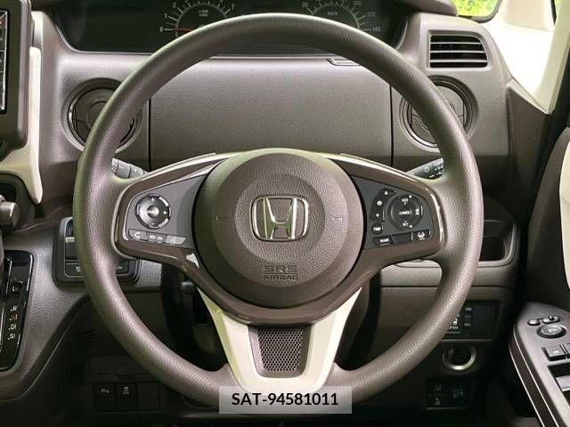 Honda N BOX 2022-06 307422-11