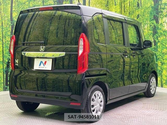 Honda N BOX 2022-06 307422-17