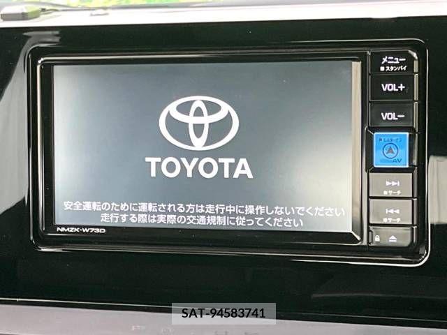 Toyota PRIUS 2023-04 282091-3