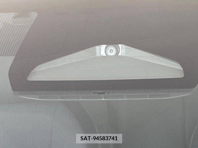 Toyota PRIUS 2023-04 282091-2