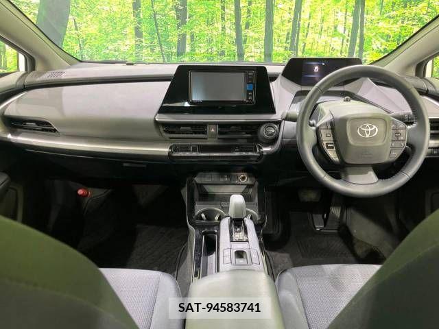 Toyota PRIUS 2023-04 282091-1