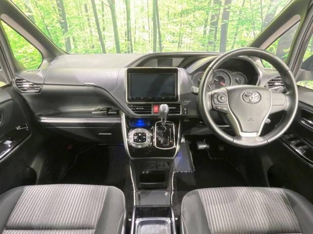 Toyota VOXY 2019-05 196789-1