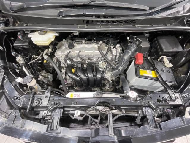 Toyota VOXY 2019-05 196789-19
