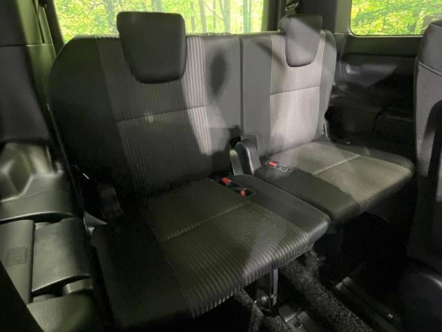 Toyota VOXY 2019-05 196789-10
