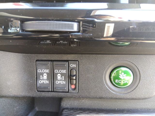 Honda e 2021-03 16326-11