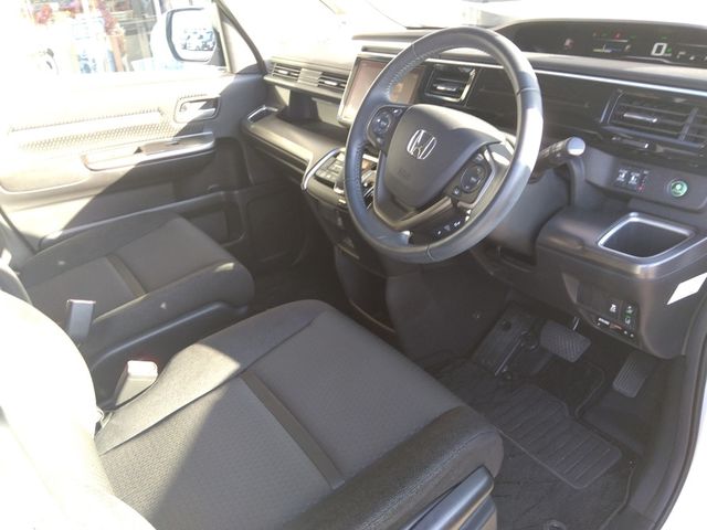 Honda e 2021-03 16326-5