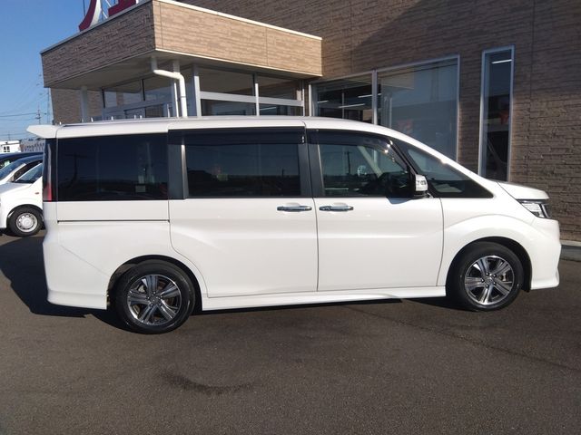 Honda e 2021-03 16326-2