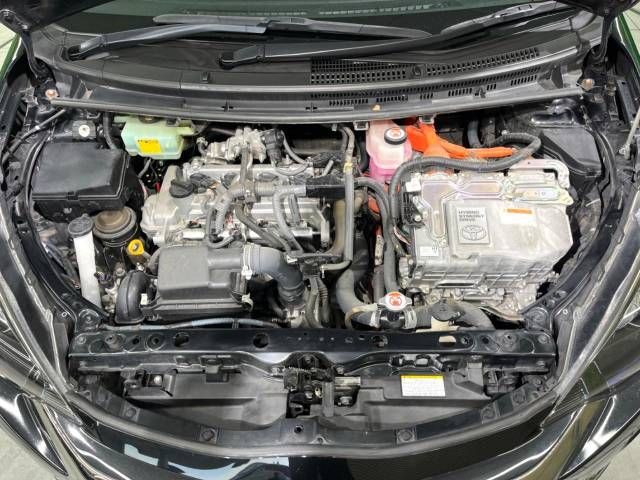 Toyota AQUA 2018-03 183366-18