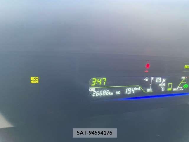 Toyota PRIUS ALPHA 2014-03 328592-5