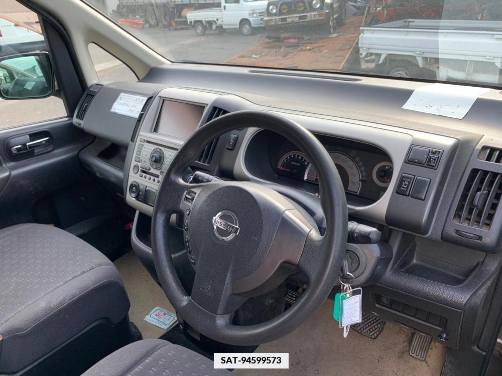 Nissan SERENA 2018-12 334613-9