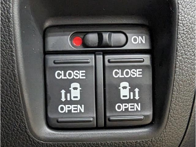 Honda N BOX CUSTOM 2017-06 191941-4