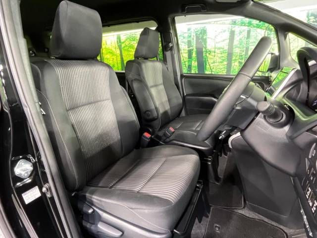Toyota VOXY 2019-03 180570-8
