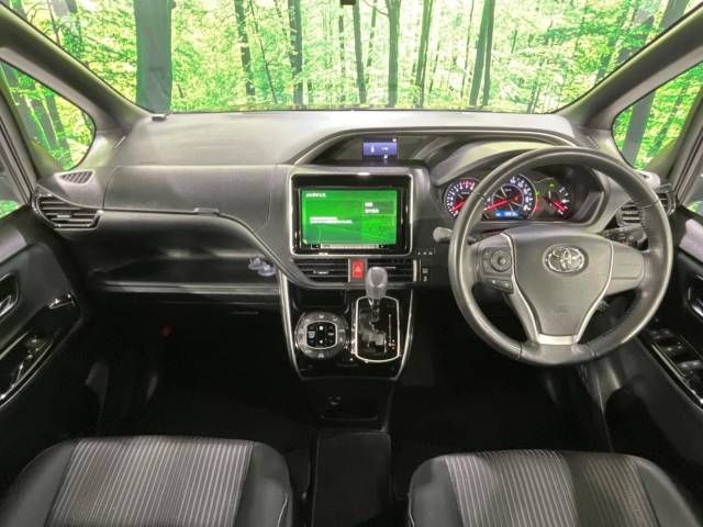 Toyota VOXY 2019-03 180570-1
